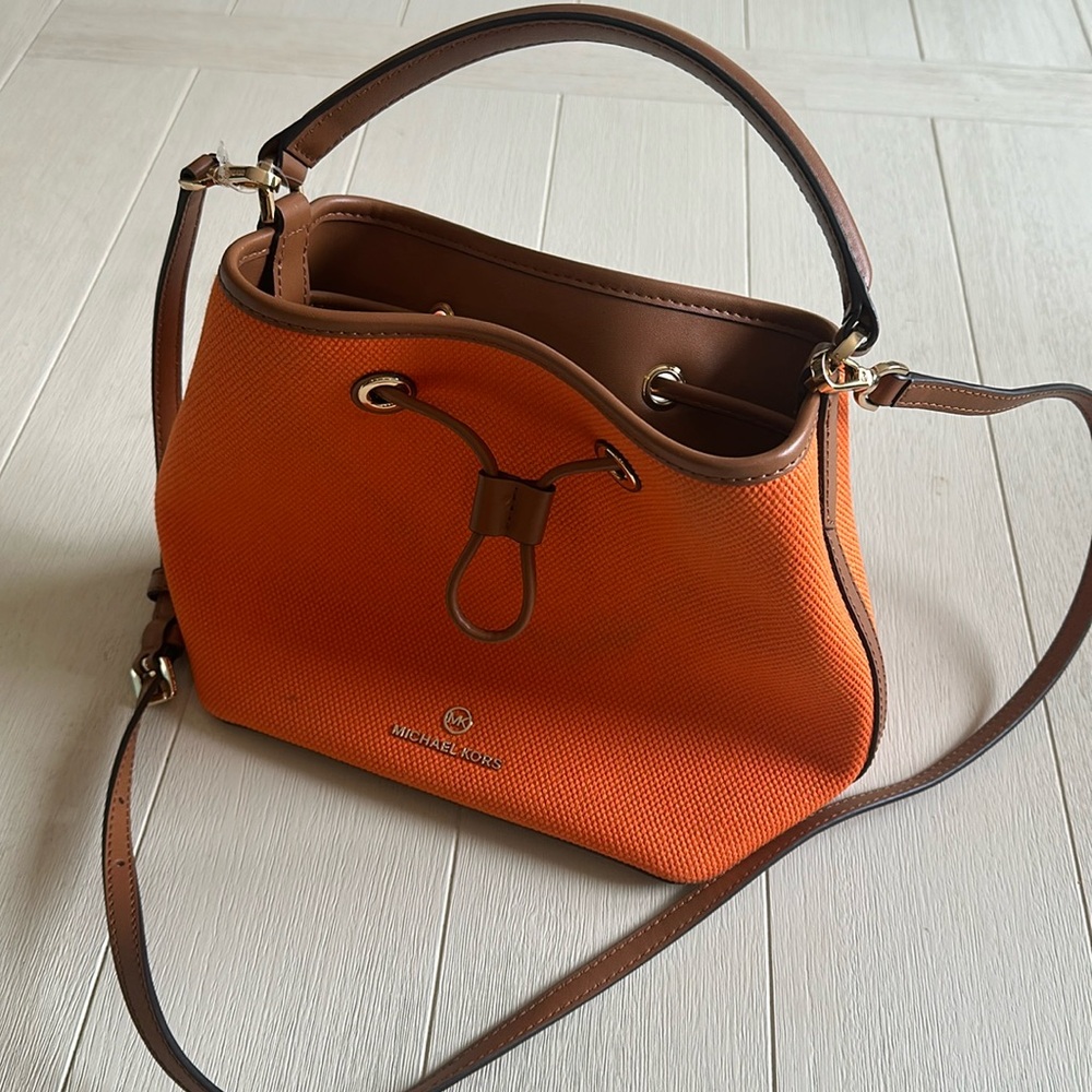 NWOT Michael Kors crossbody
